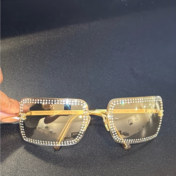 CHANEL 4015 GOLD RHINESTONE SUNGLASSES - Picture 12 of 12